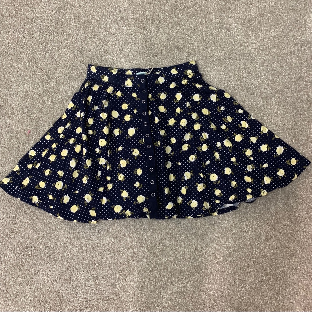 Flirty Skater Circle w/ Flower print Button Front